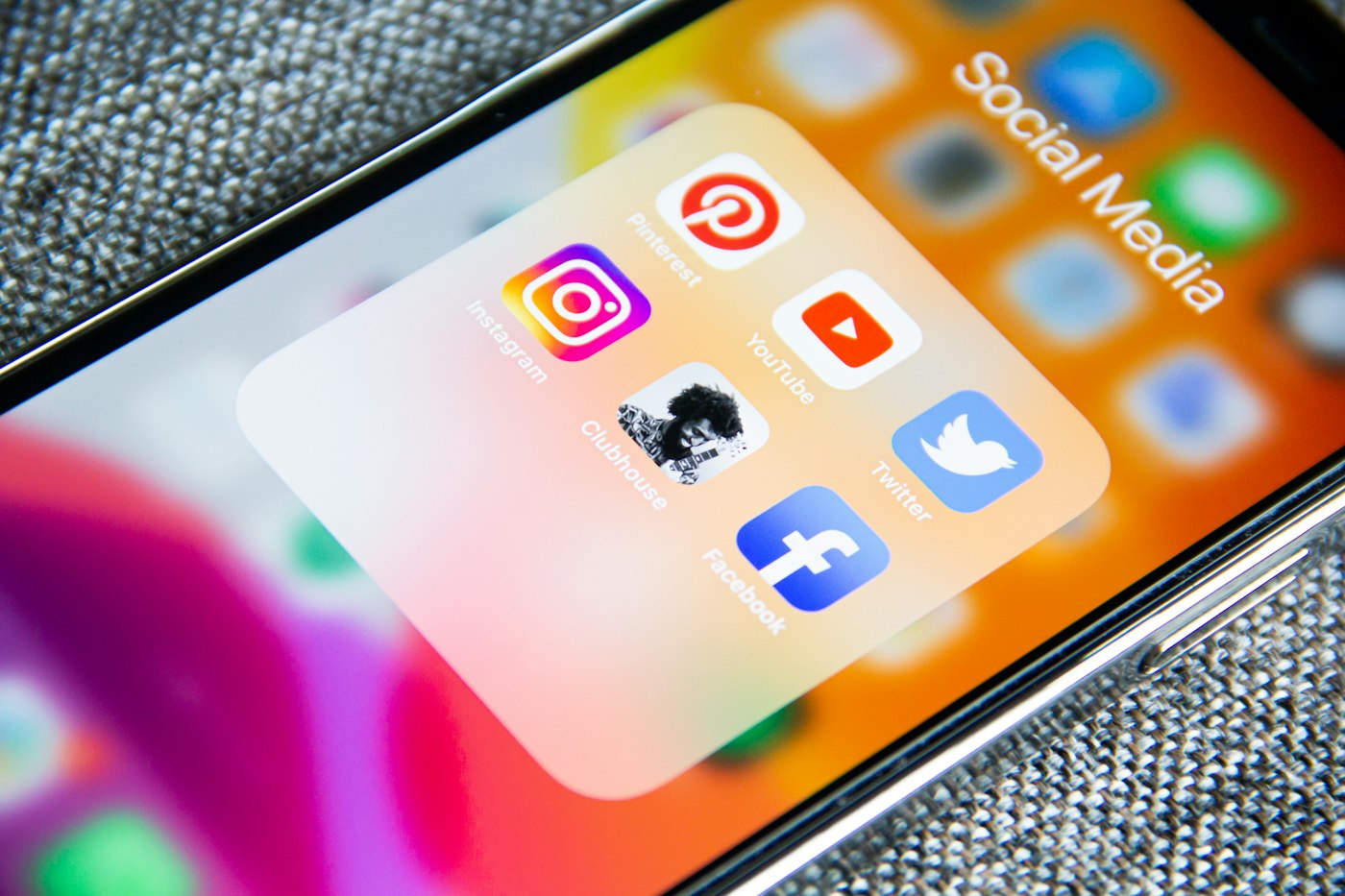 Cinq erreurs qui font fuir vos clients sur les réseaux sociaux Cinq erreurs qui font fuir vos clients sur les réseaux sociaux
